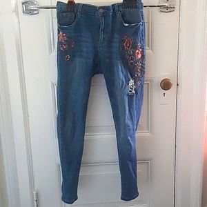 Denim Blvd Jeans